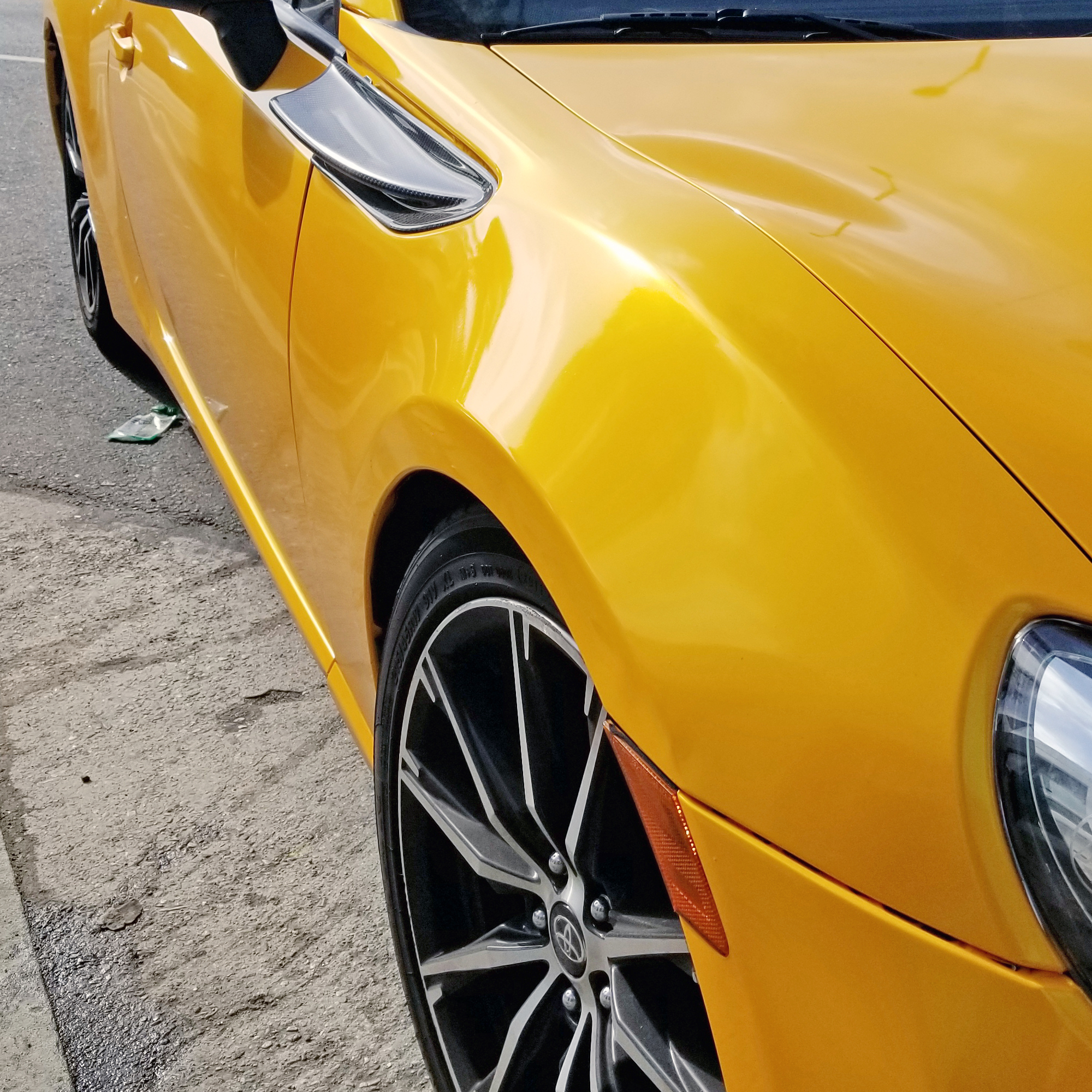 Vehicle application of Metal Paint Yellow