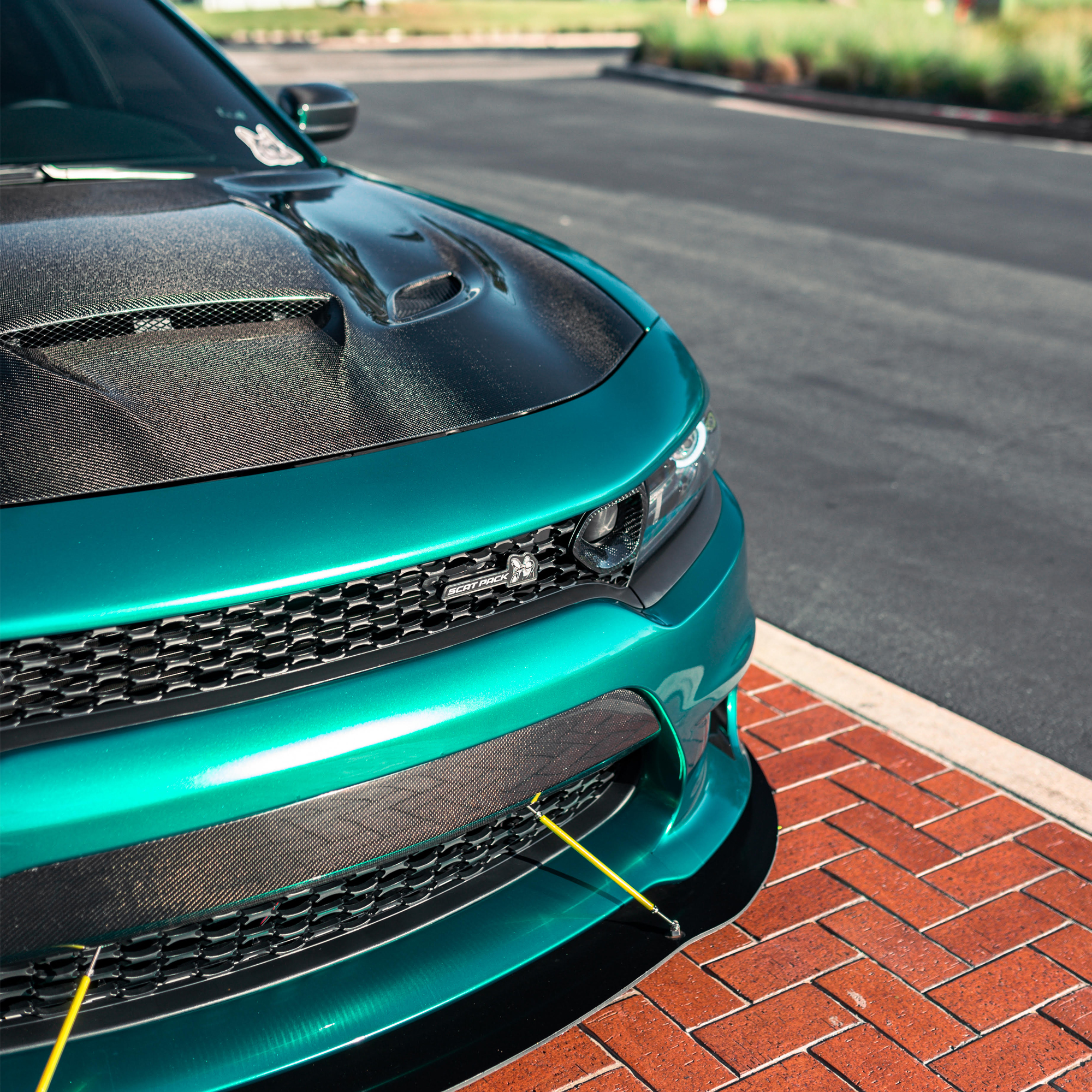 Vehicle application of Metal Paint Emerald