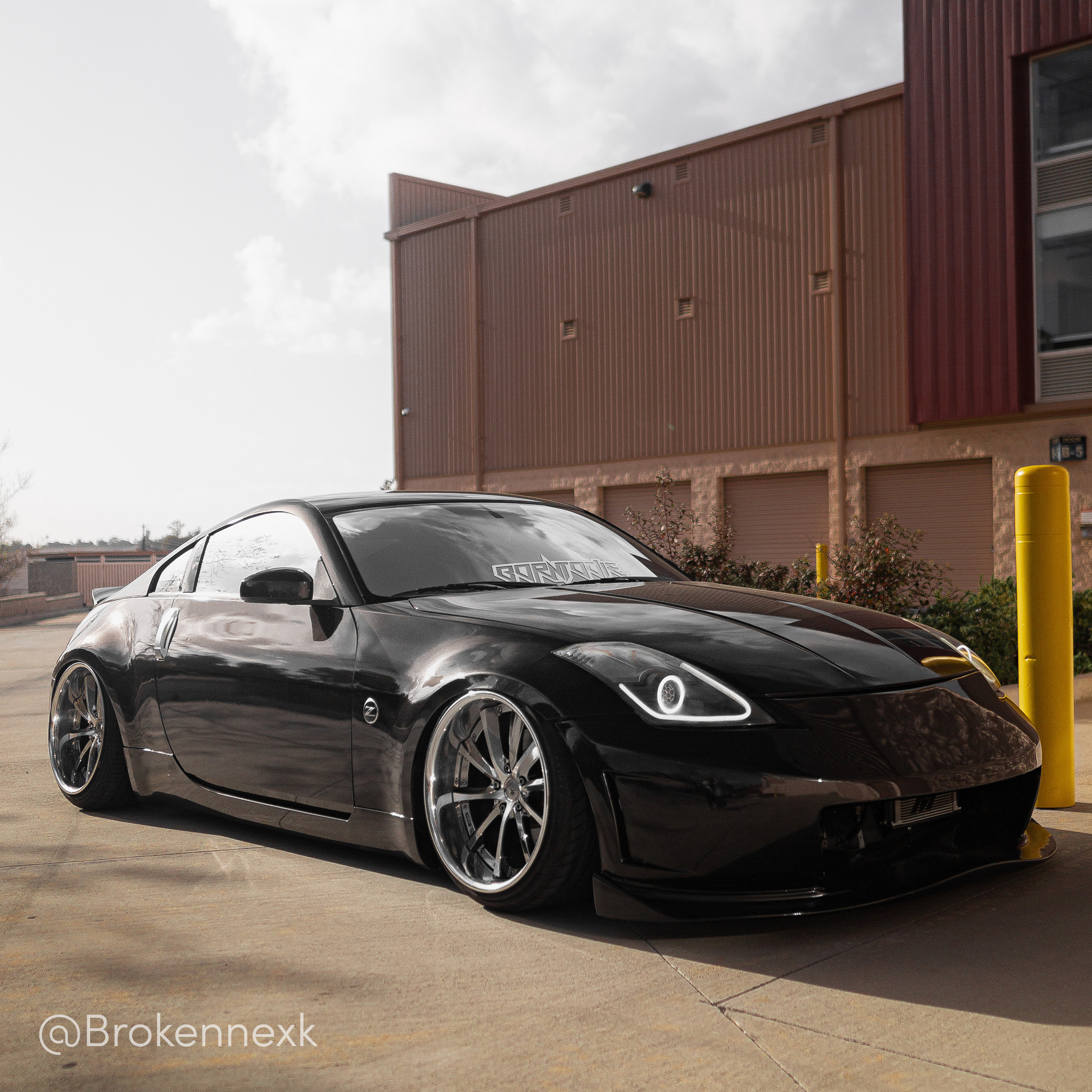 Vehicle application of Metal Paint Black