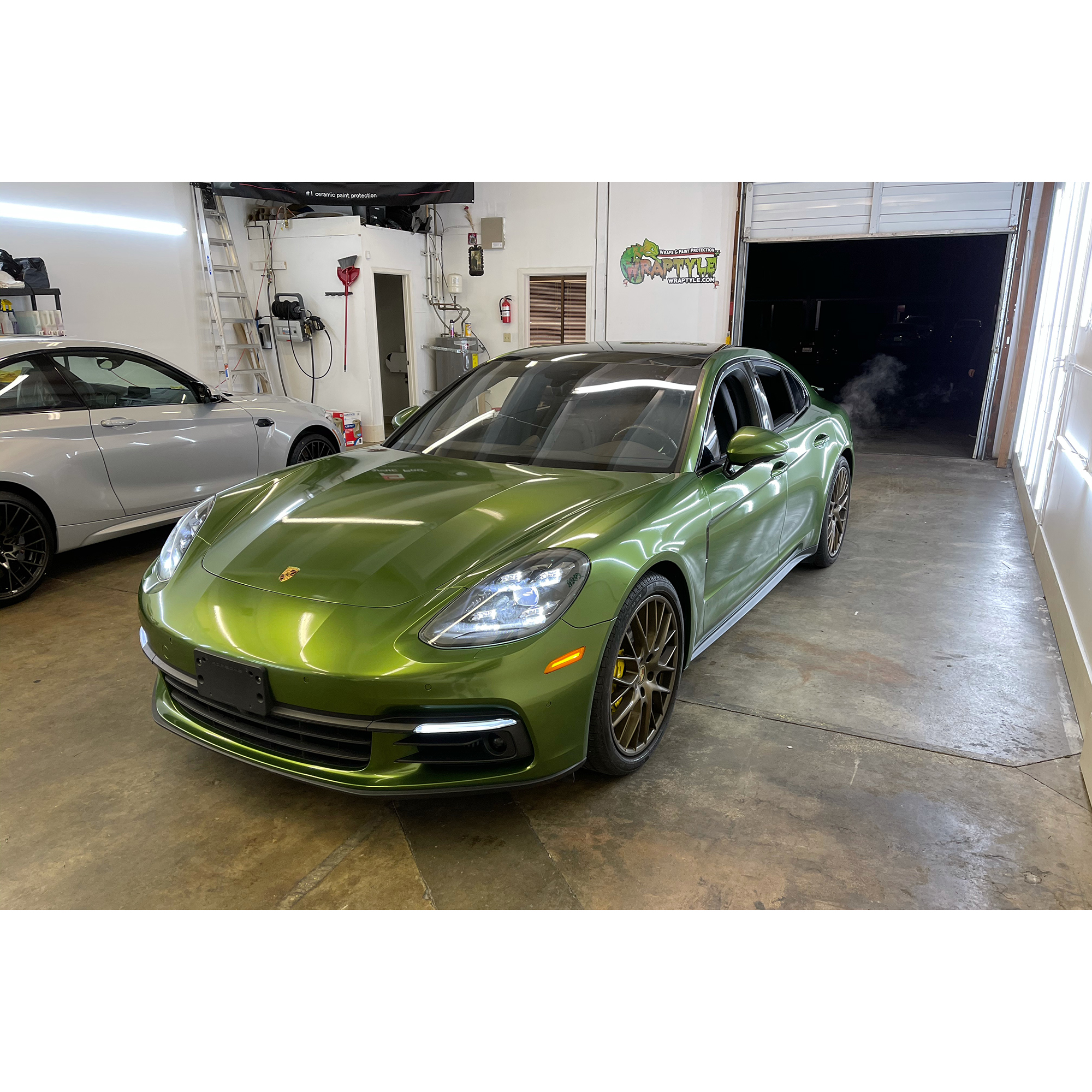 Vehicle application of Metal Paint Mamba Green
