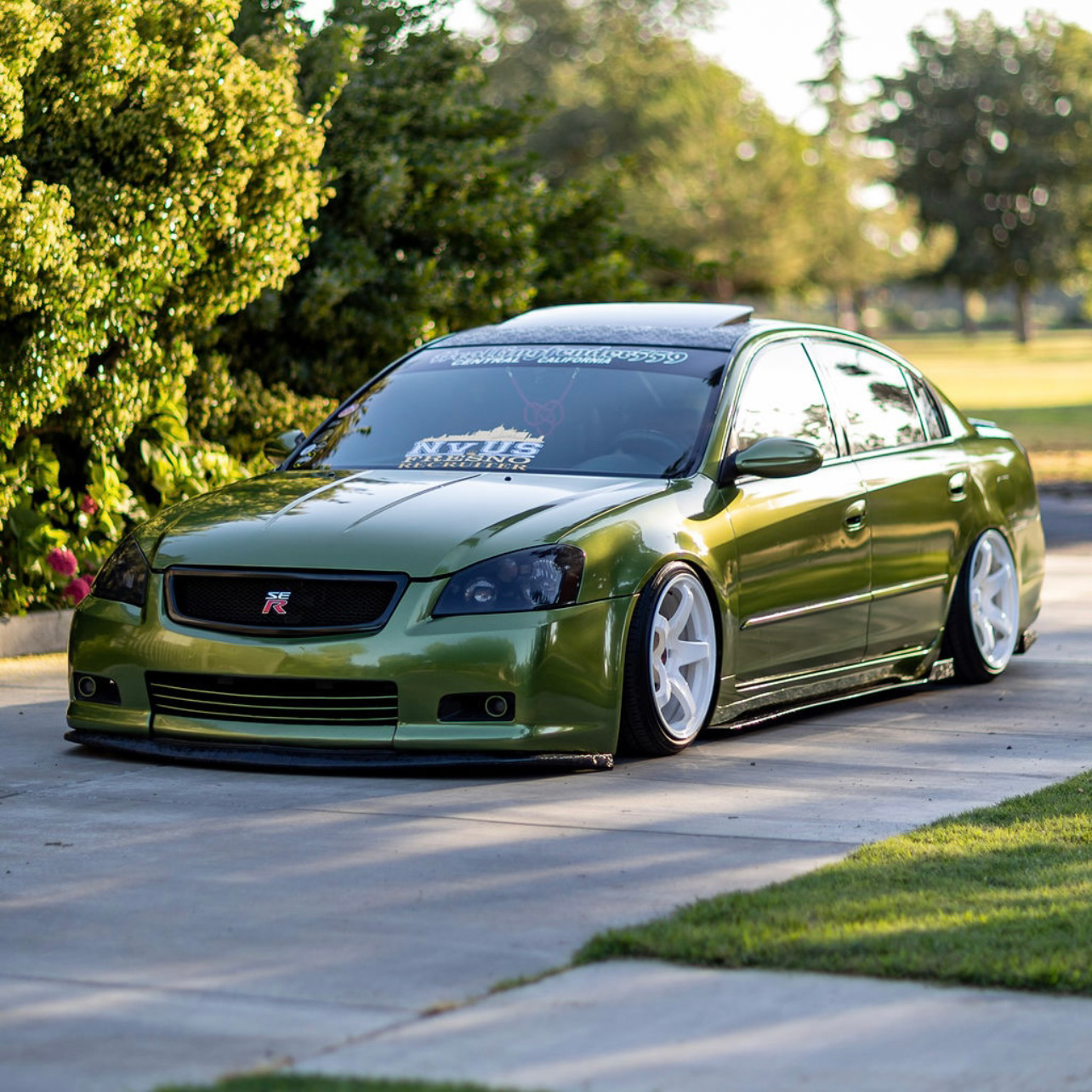 Vehicle application of Metal Paint Mamba Green