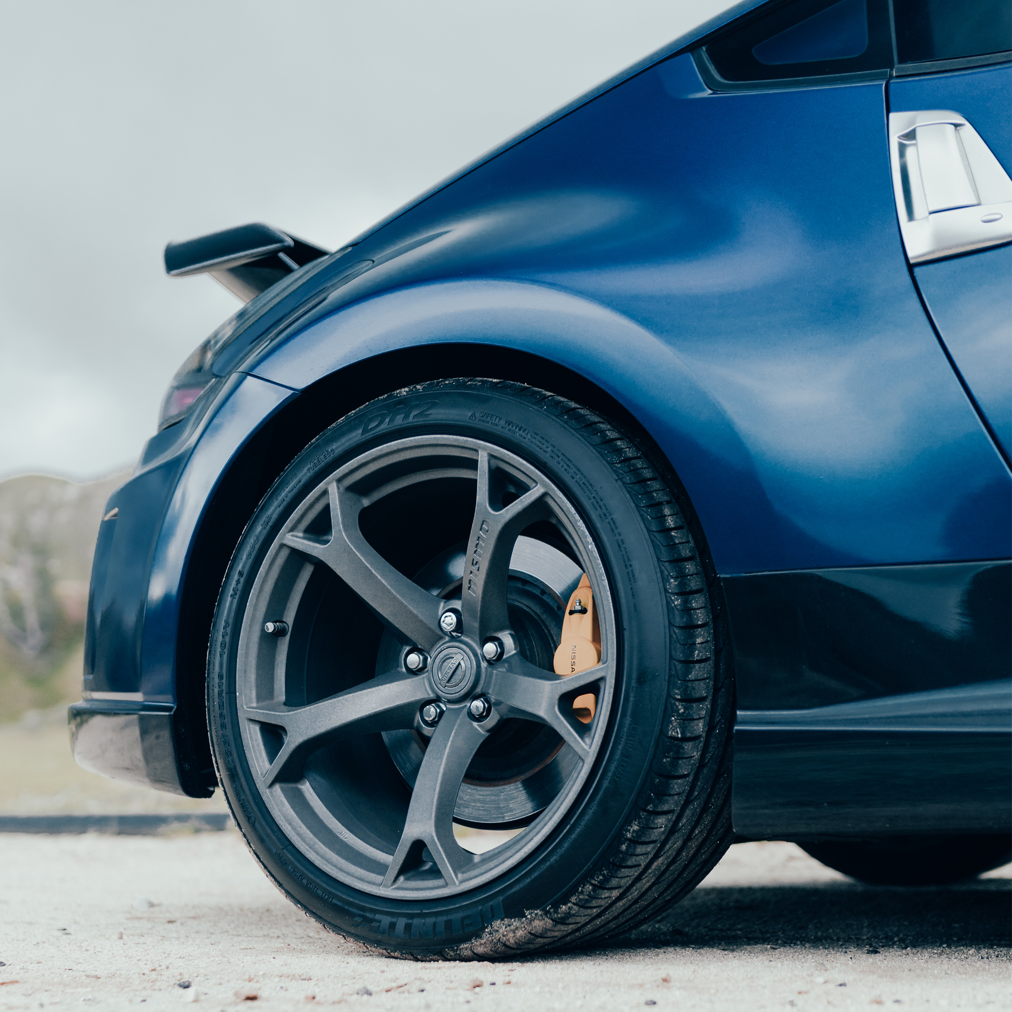 Vehicle application of Metal Paint Tanzanite Blue