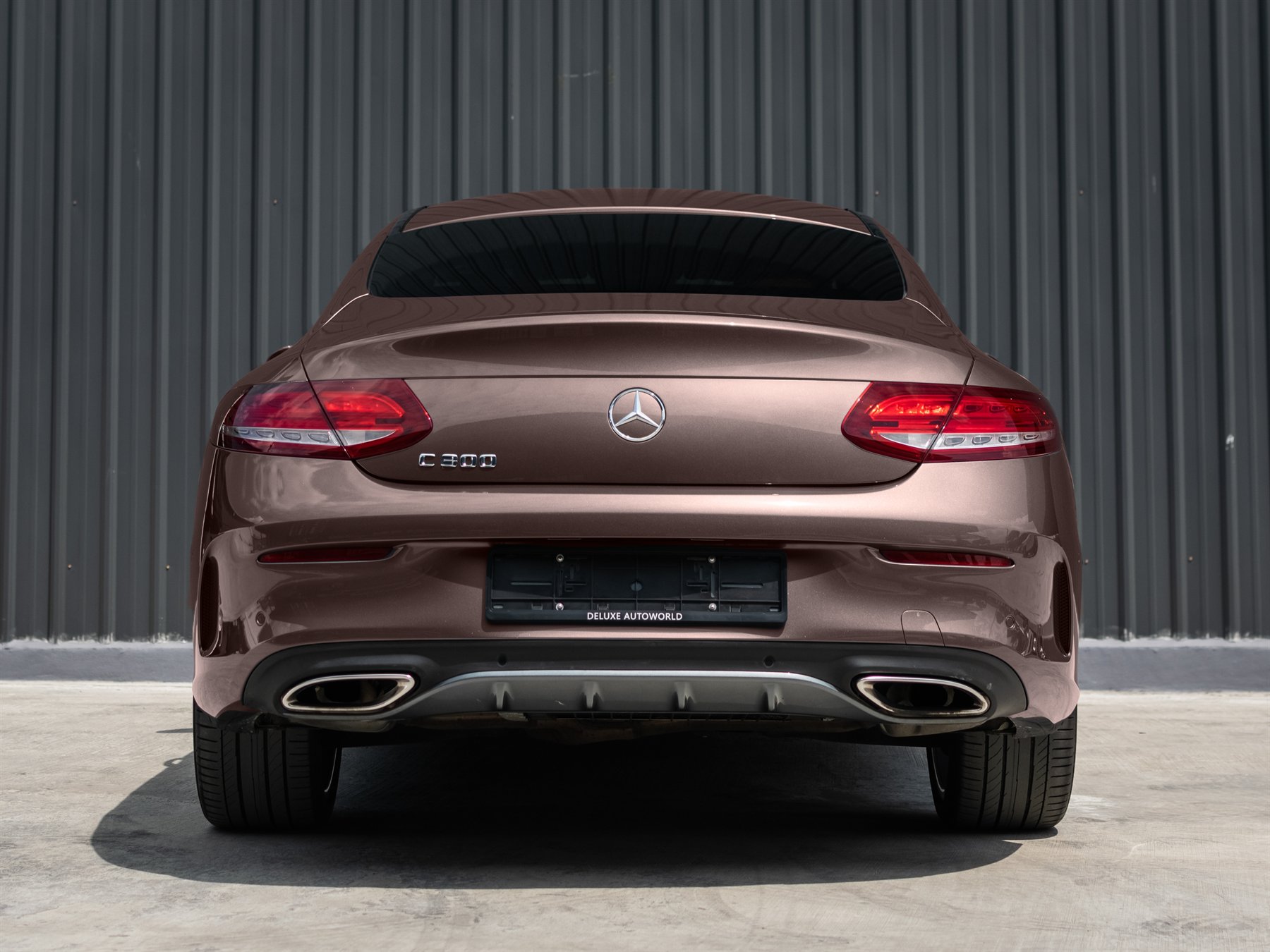 Vehicle application of Dragon Scale Red