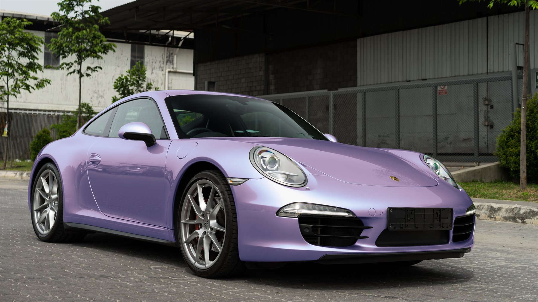 Vehicle application of Gloss White