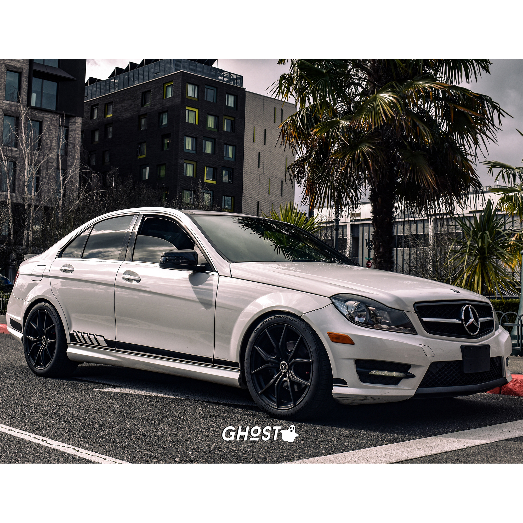 Vehicle application of Metal Paint White