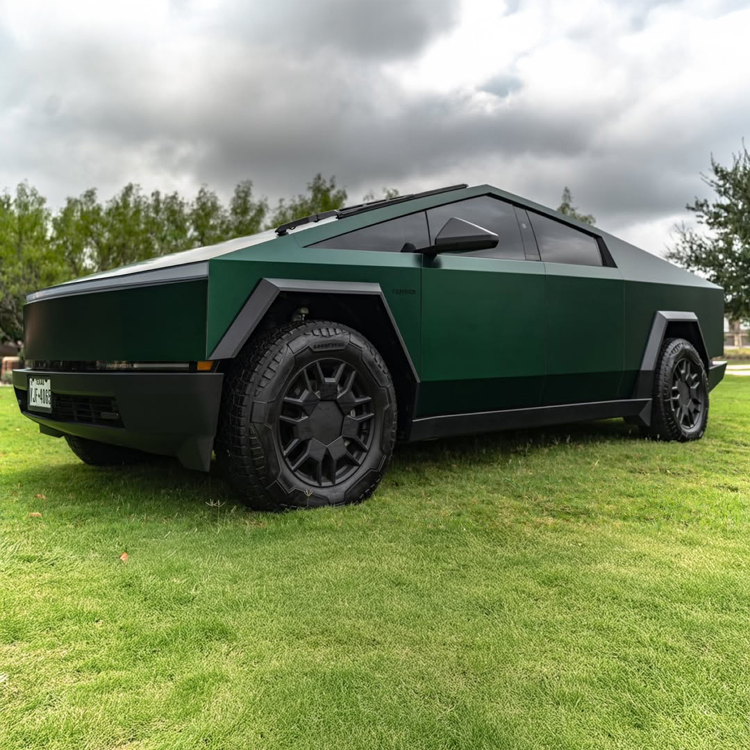 Vehicle application of Metal Paint Chrysoprase Green
